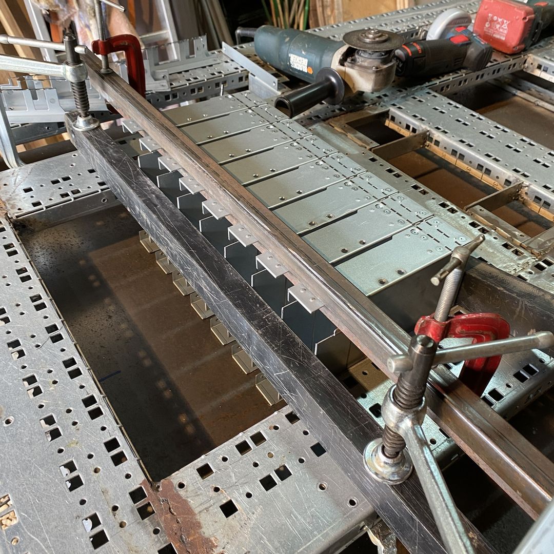 Meuble à casiers - cache ARISTA