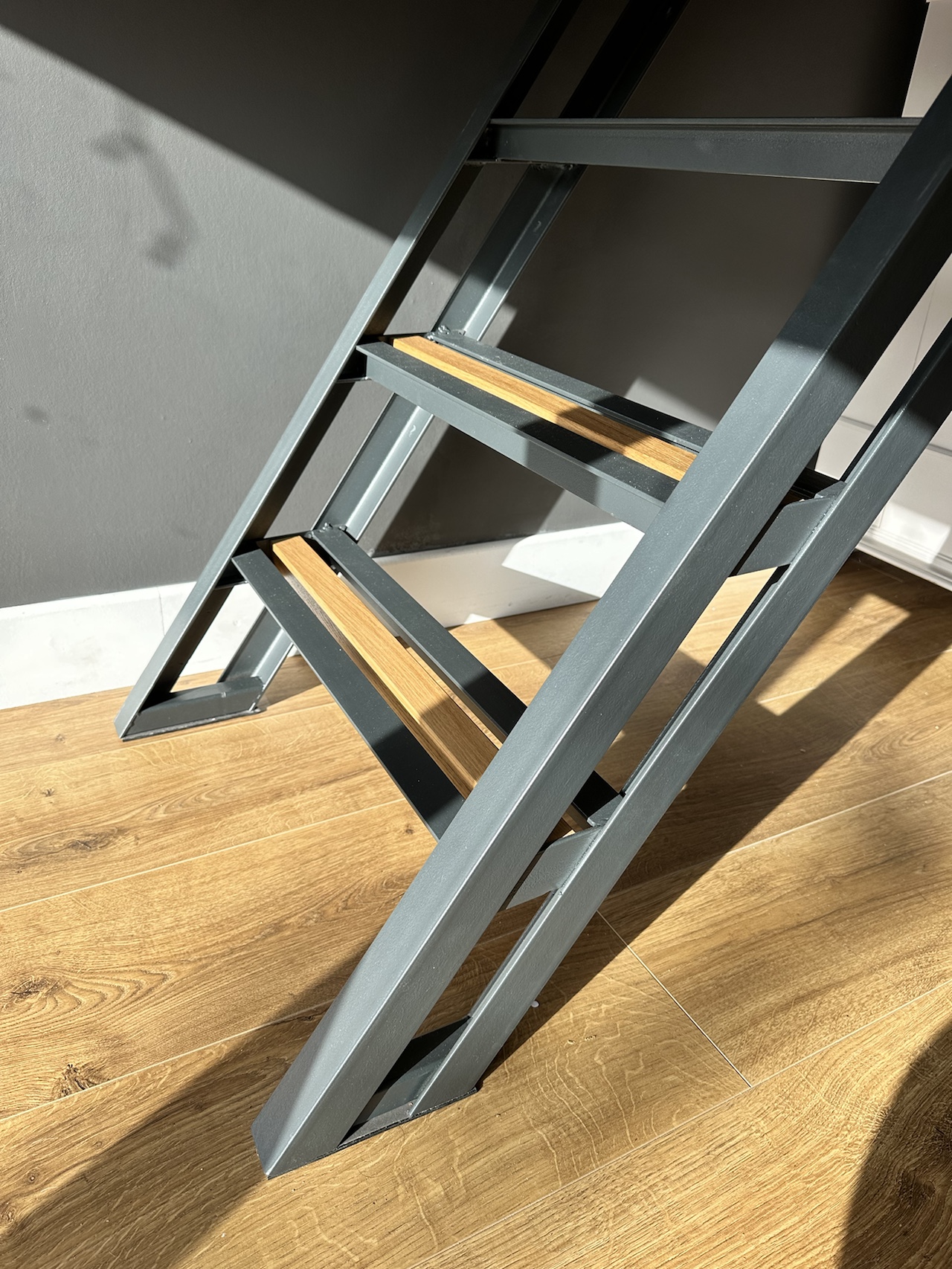 Echelle de meunier acier/chêne