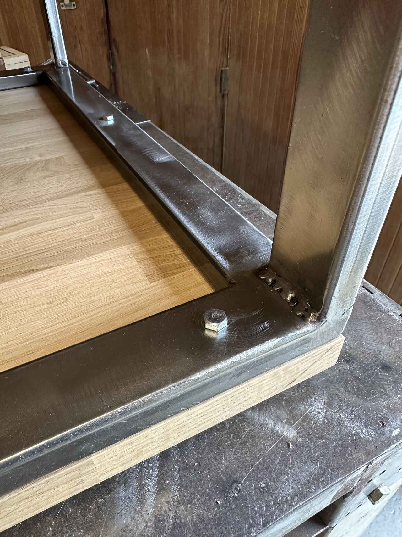 Mobilier en Acier et Chêne