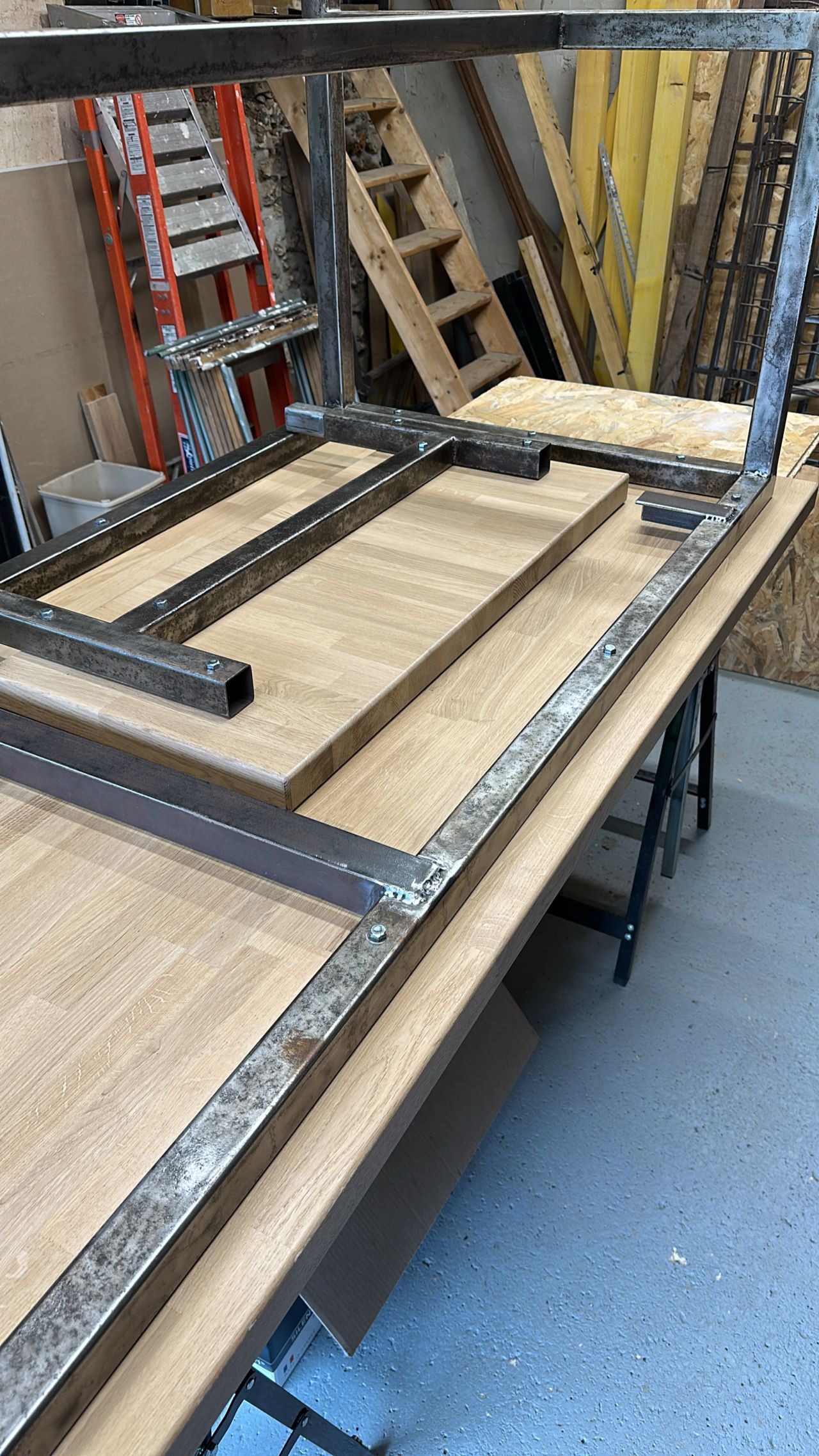 Mobilier en Acier et Chêne