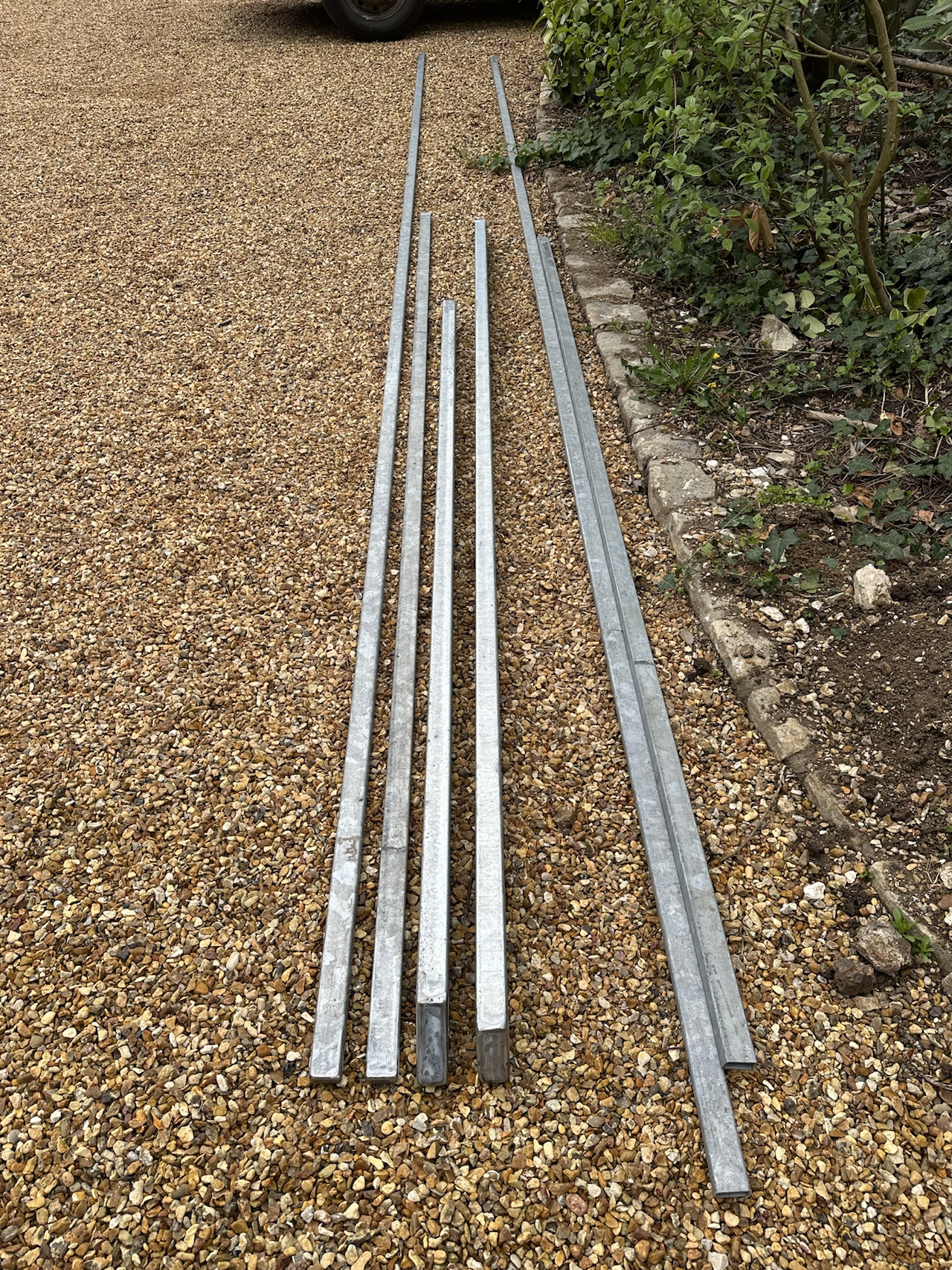 Potences pour rosiers et glycine