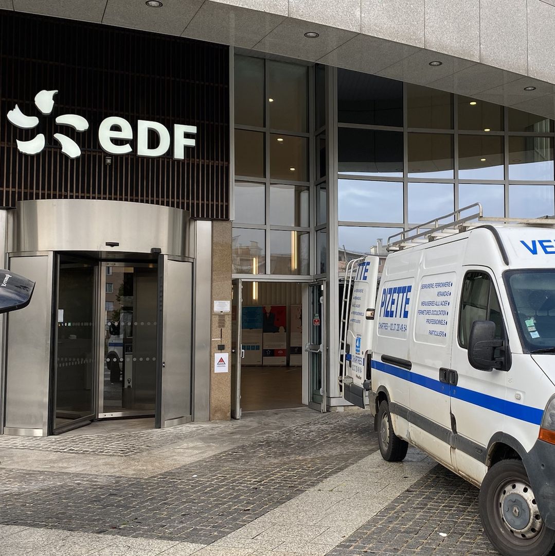 Table de support d une maquette LEGO de DataCenter